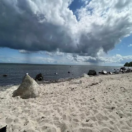 4 Person In Vaeggerlose Bøtø By