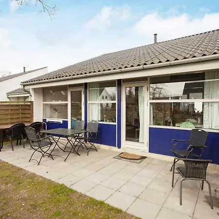 4 Person Holiday Home In Vaeggerlose *